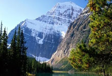 逆袭传奇历史，一路前行稳占积分榜首位